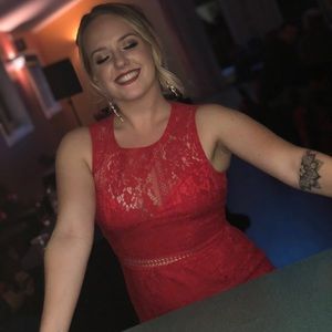 Meet your Posher, Lauren